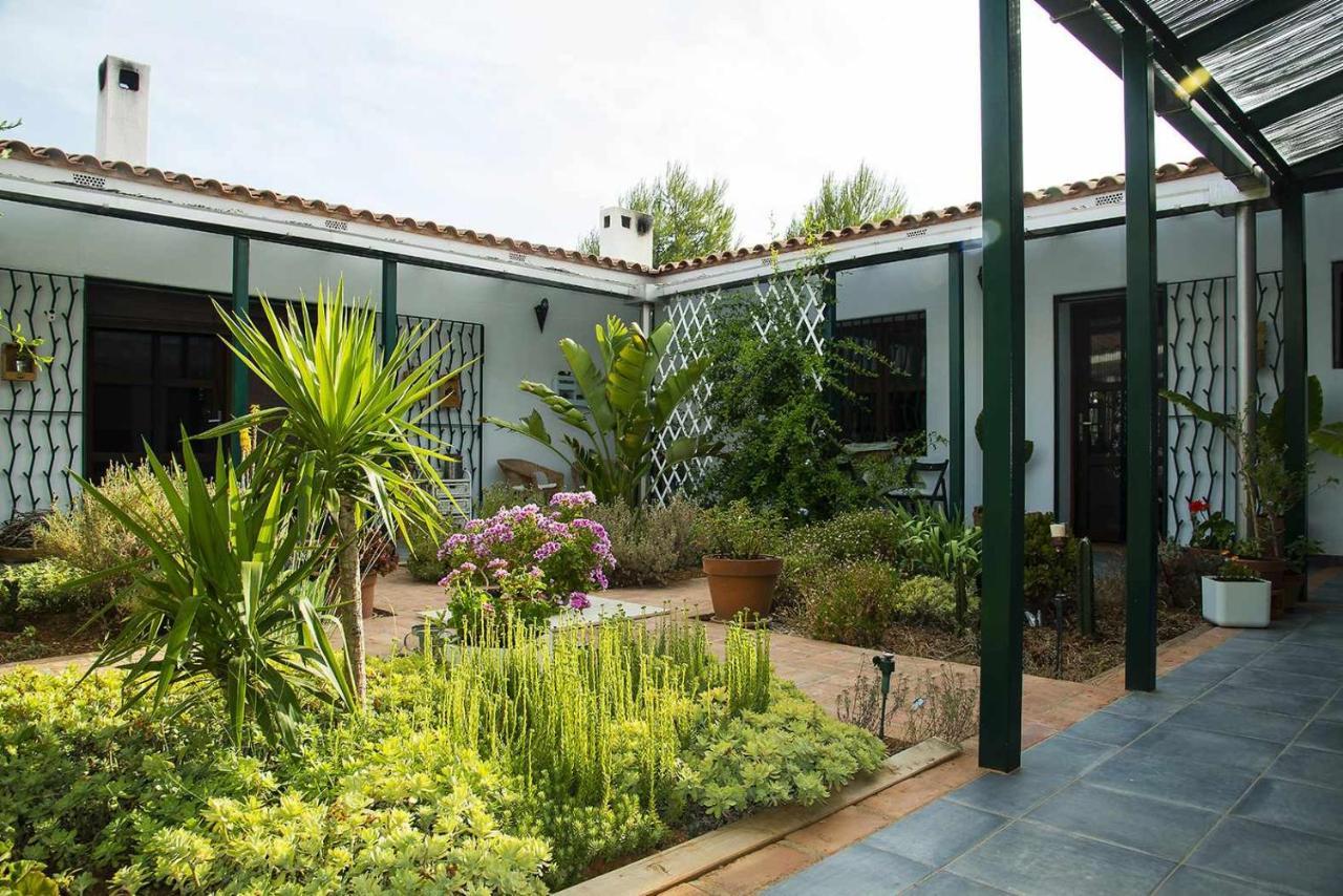 B&B Masia Aitona Vall dʼAlba Oda fotoğraf